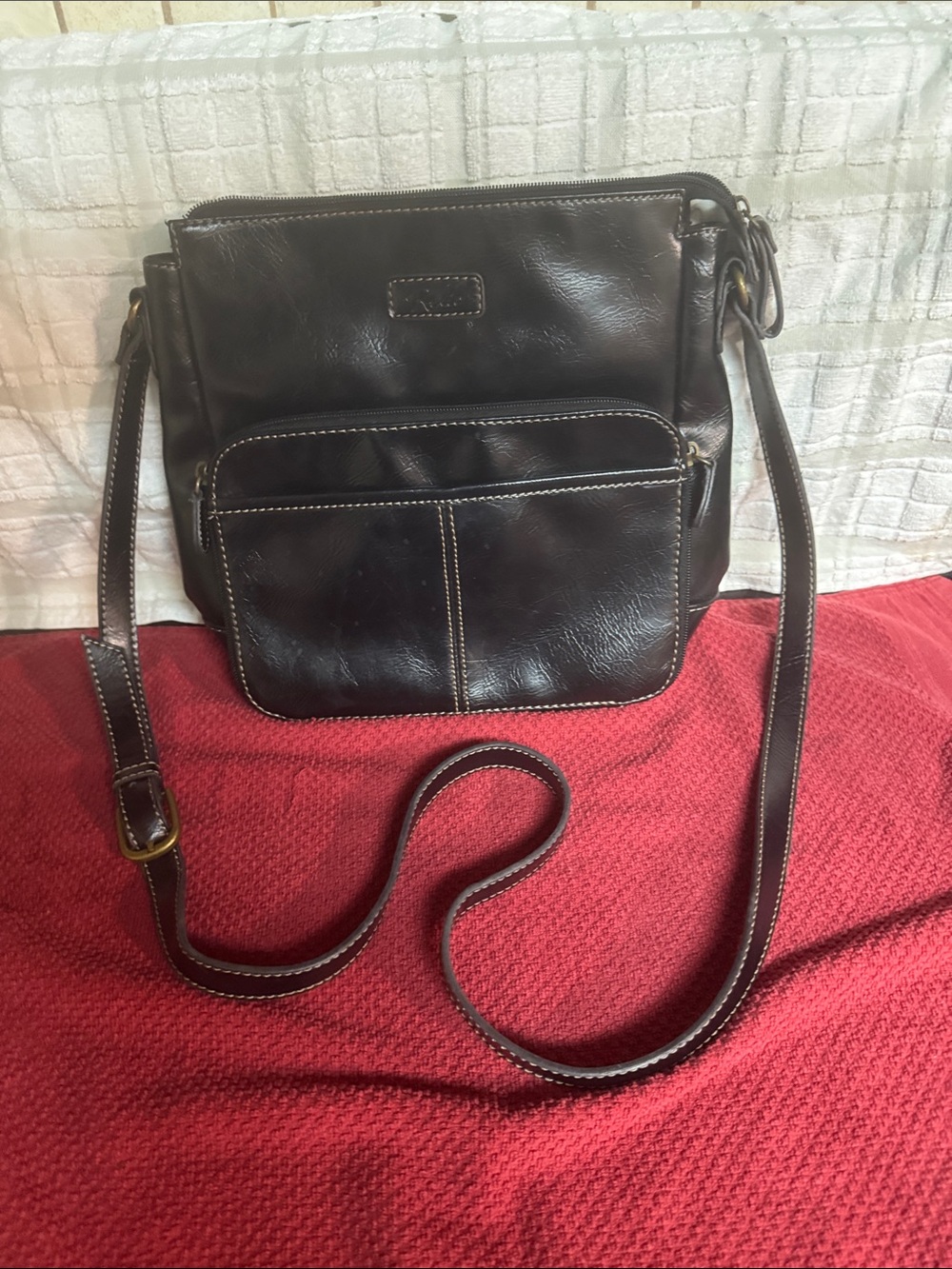 Relic Black Leather Crossbody Bag with Front Pocket
